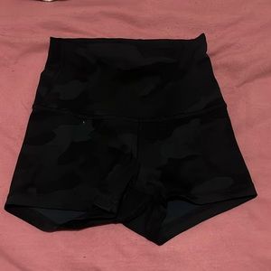 LULULEMON camo biker shorts